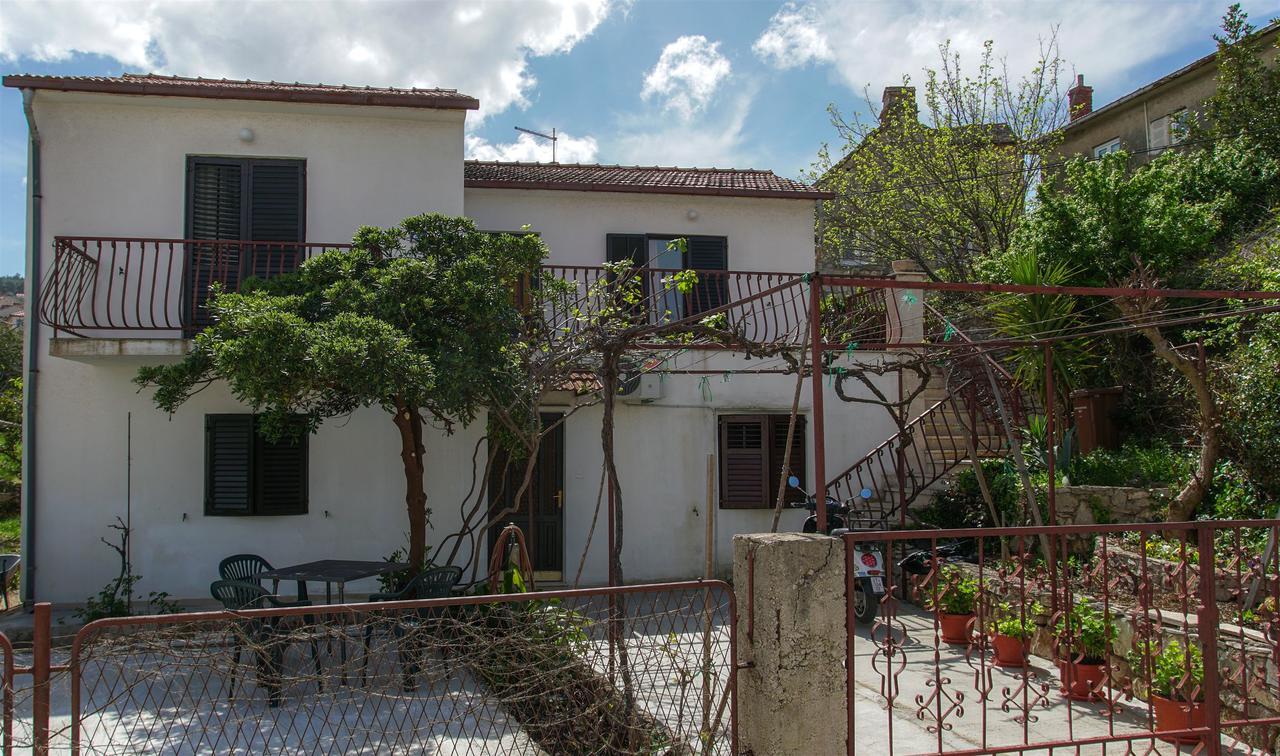 Apartment Vitaic Supetar Exterior photo