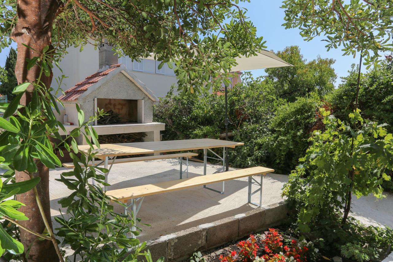 Apartment Vitaic Supetar Exterior photo